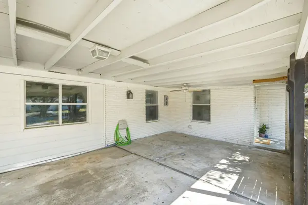 904 Kirk ST, Taylor, TX 76574