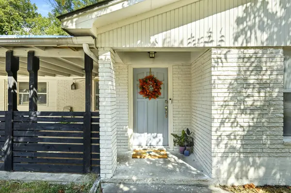 904 Kirk ST, Taylor, TX 76574