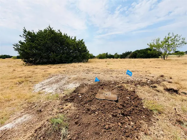 4 County Road 340, Mcgregor, TX 76657
