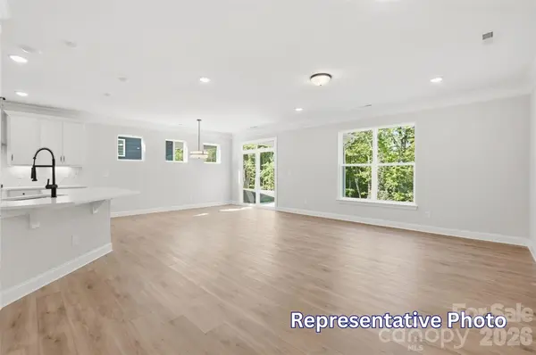 13135 Foxberry RD, Charlotte, NC 28213