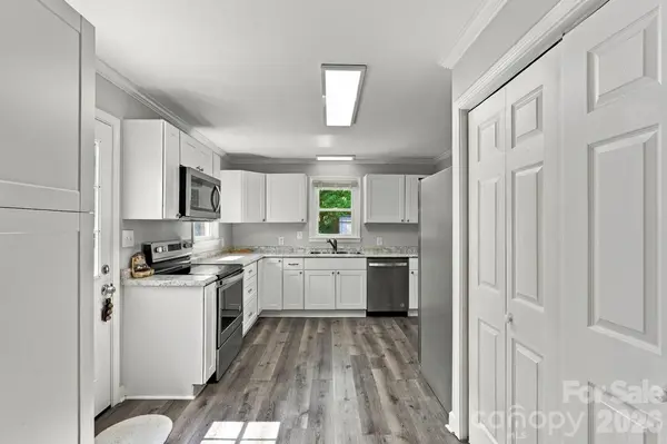 2010 Pine Top DR, Gastonia, NC 28054