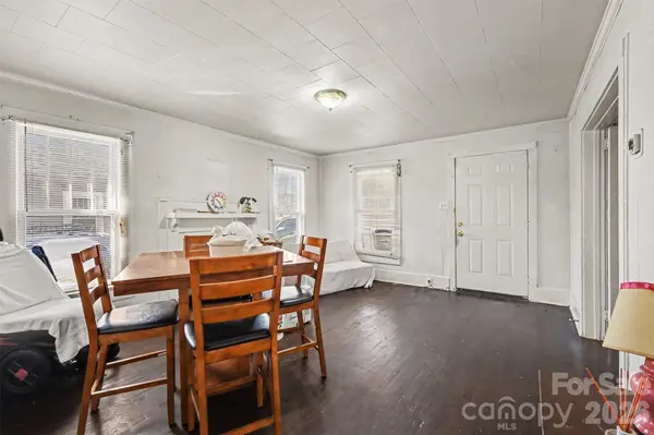 149 Woodlawn DR, Statesville, NC 28677