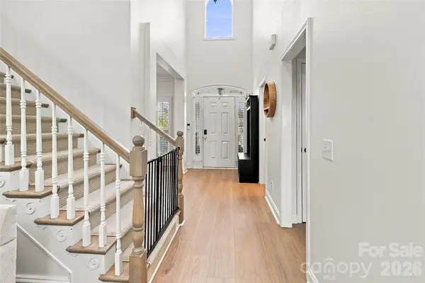 613 Weyburn DR NW, Concord, NC 28027
