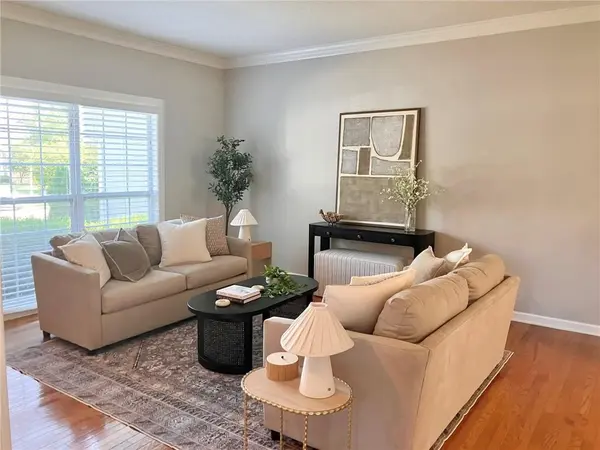 8925 W 132nd TER, Overland Park, KS 66213