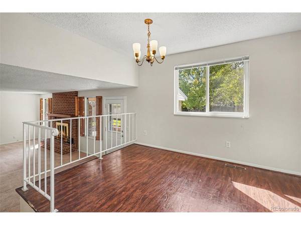 17462 E Progress, Centennial, CO 80015