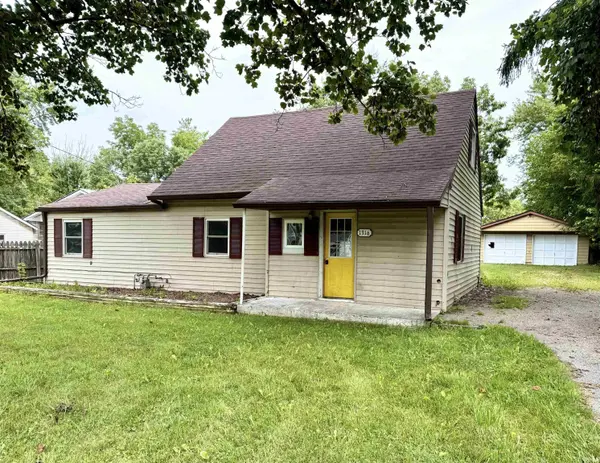 1316 R AVE, New Castle, IN 47362-2105