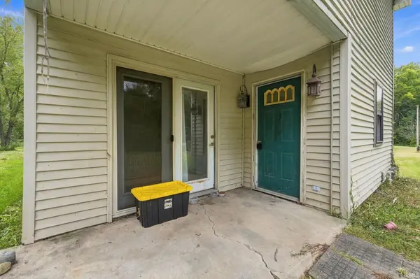 5862 E State Road 14 ***, North Manchester, IN 46510