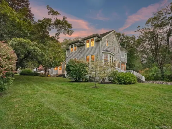 10 Hickory LN, Bedford, NY 10506