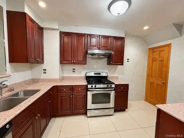 5262 79th ST, Elmhurst, NY 11373