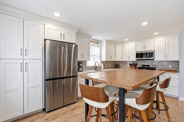 409 A Dune RD, Westhampton Beach, NY 11978