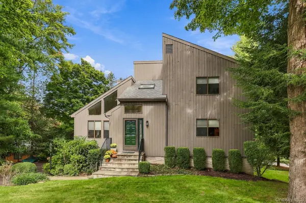 92 Mitchell RD, Somers, NY 10589