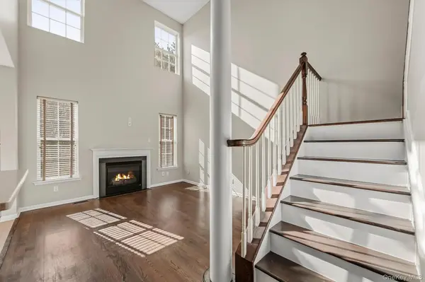24 Ford CT, Monroe, NY 10950