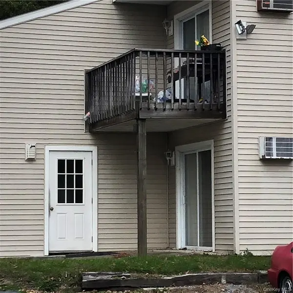 2 School ST #3A, Poughkeepsie, NY 12601