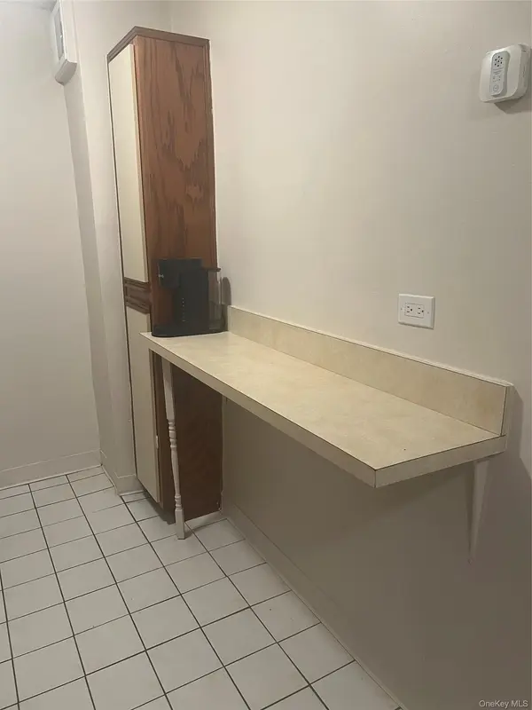 84-20 153rd AVE #6F, Howard Beach, NY 11414