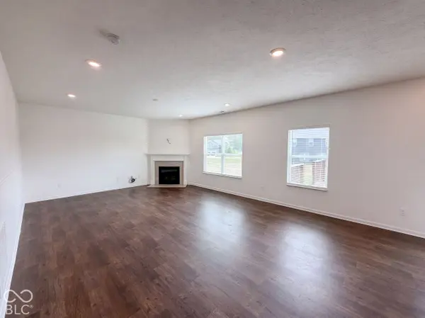 942 Ram DR, Franklin, IN 46131