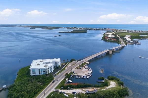 1375 BEACH RD #210 & SLIP 21, Englewood, FL 34223