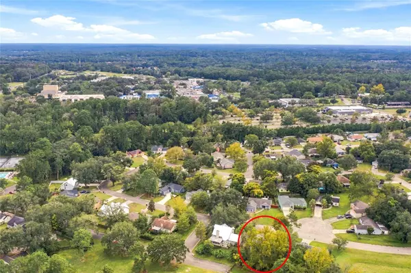 8630 NW 35TH RD, Gainesville, FL 32606