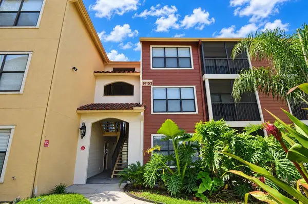11901 4TH ST N #2104, St Petersburg, FL 33716