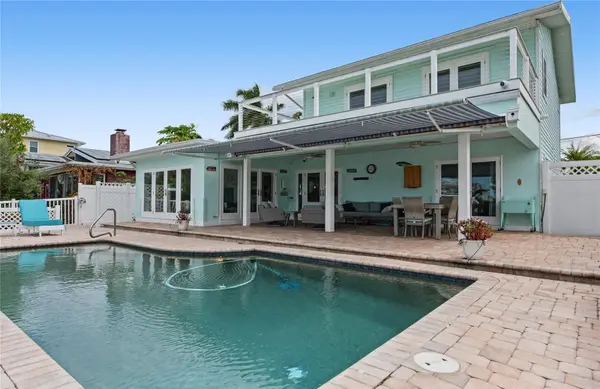 544 LILLIAN DR, Madeira Beach, FL 33708