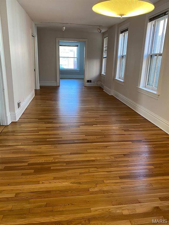 3808 Flad AVE #A, Second Floor, St Louis, MO 63110