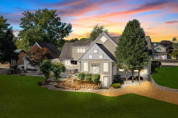 27069 W FOX RIVER RD, Cary, IL 60013