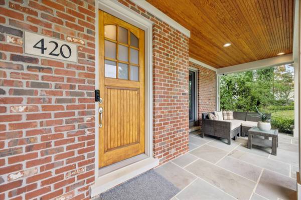420 N Lincoln ST, Hinsdale, IL 60521