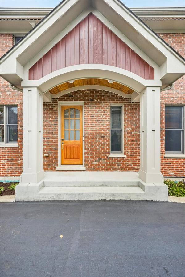 420 N Lincoln ST, Hinsdale, IL 60521