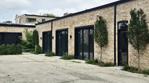 111 S RIDGELAND AVE, Oak Park, IL 60302