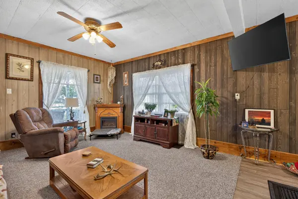 1211 E Broadway ST, Streator, IL 61364