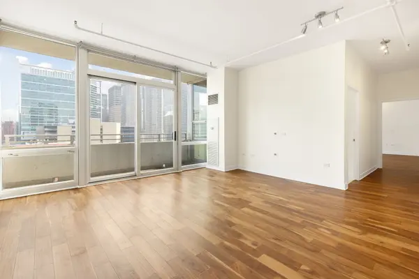 737 W Washington BLVD #1204, Chicago, IL 60661
