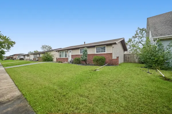 4121 Indian Hill DR, Country Club Hills, IL 60478