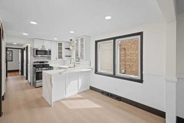 5123 S Lotus AVE, Chicago, IL 60638