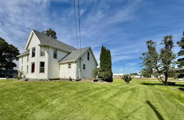 400 N School ST, Atkinson, IL 61235