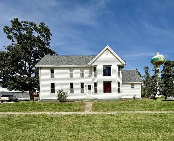 400 N School ST, Atkinson, IL 61235