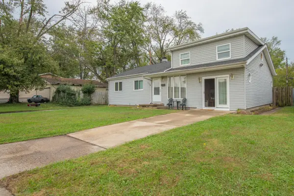 114 E Manor DR, Griffith, IN 46319