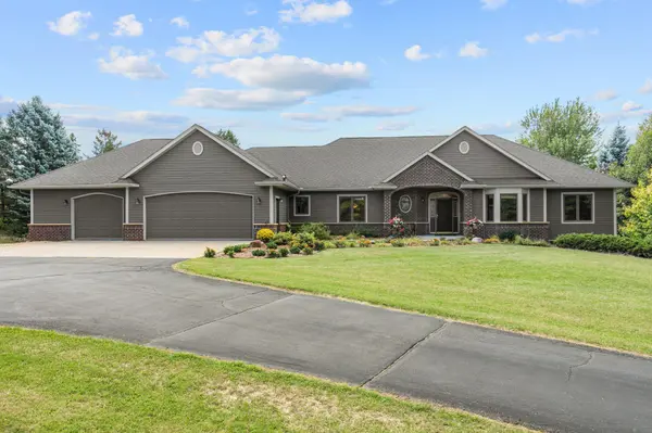 1006 105th ST W, Inver Grove Heights, MN 55077