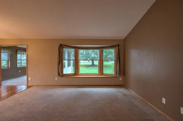 115 Brookview CT NW, Isanti, MN 55040