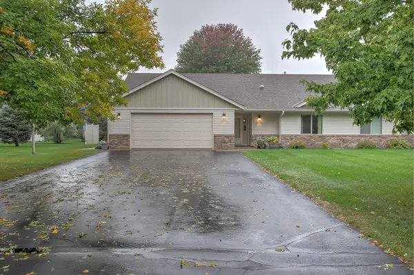 115 Brookview CT NW, Isanti, MN 55040