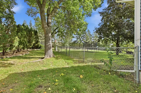 908 Brenda Lee DR, Saint Cloud, MN 56303