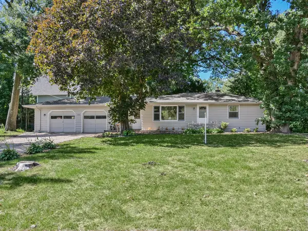 1225 Dunkirk LN N, Plymouth, MN 55447