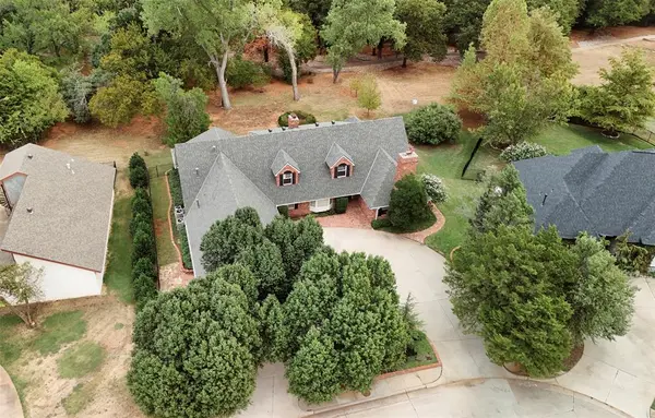 6004 Muirfield DR, Edmond, OK 73025