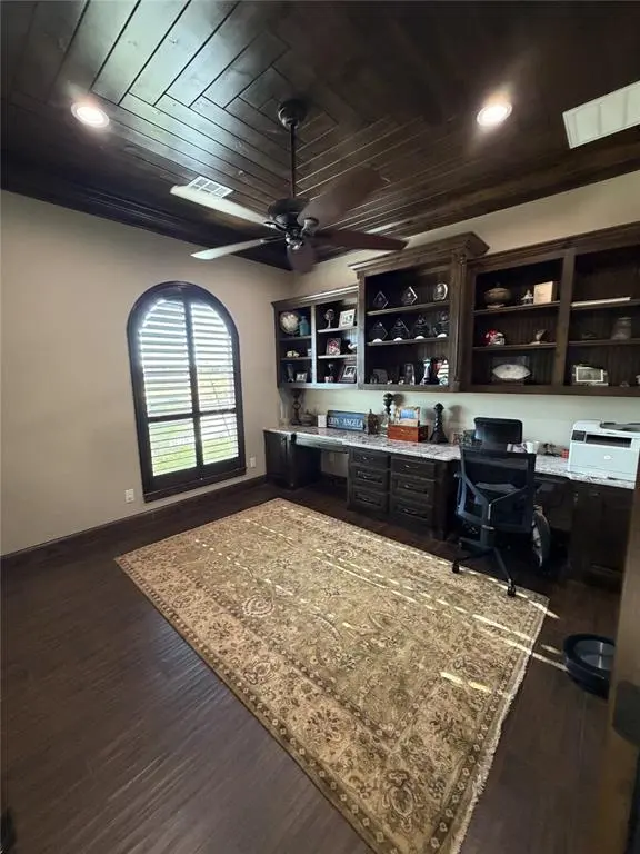 909 NW Thornbury DR, Lawton, OK 73505