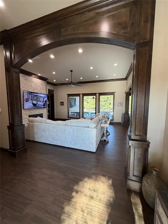 909 NW Thornbury DR, Lawton, OK 73505