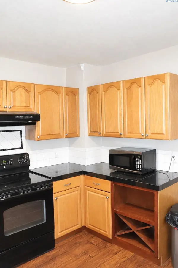 1315 W Kennewick Ave, Kennewick, WA 99336