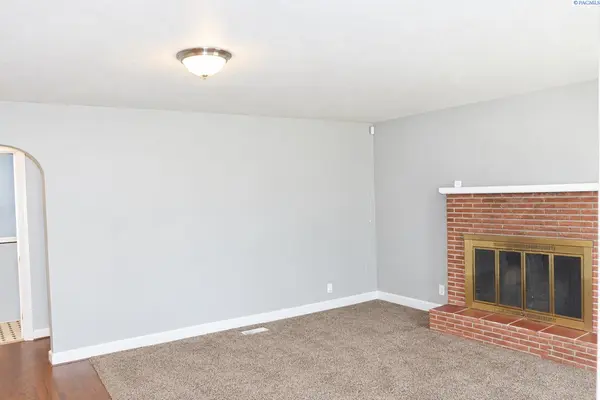 1315 W Kennewick Ave, Kennewick, WA 99336