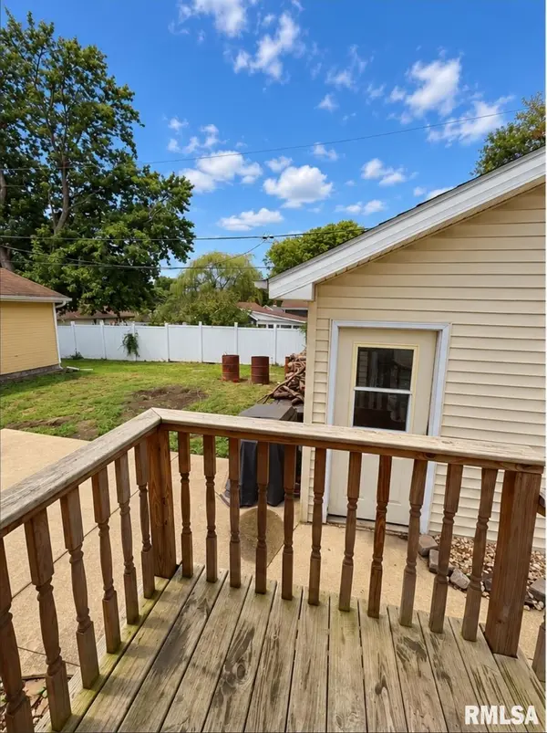 213 BELSLEY ST, South Pekin, IL 61563