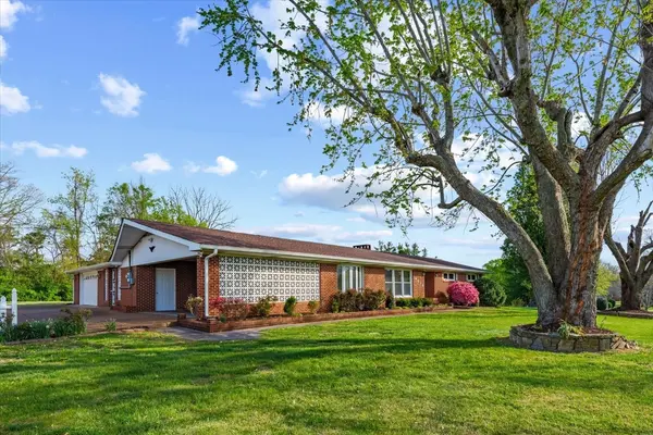 4018 Trotwood Ave, Columbia, TN 38401