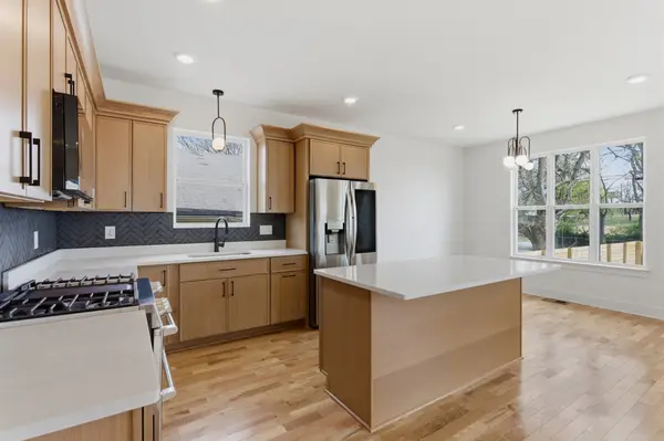 107 Lewis St, Nashville, TN 37210