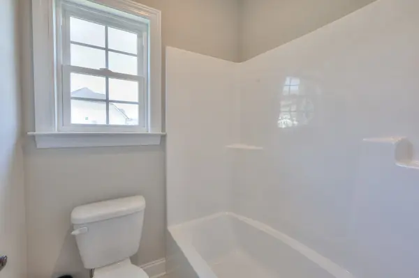 4404 Attleboro Dr, Murfreesboro, TN 37128