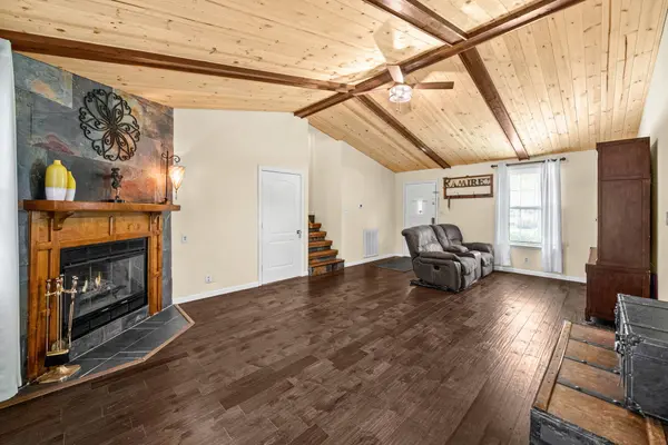 245 Millstone Cir, Clarksville, TN 37042